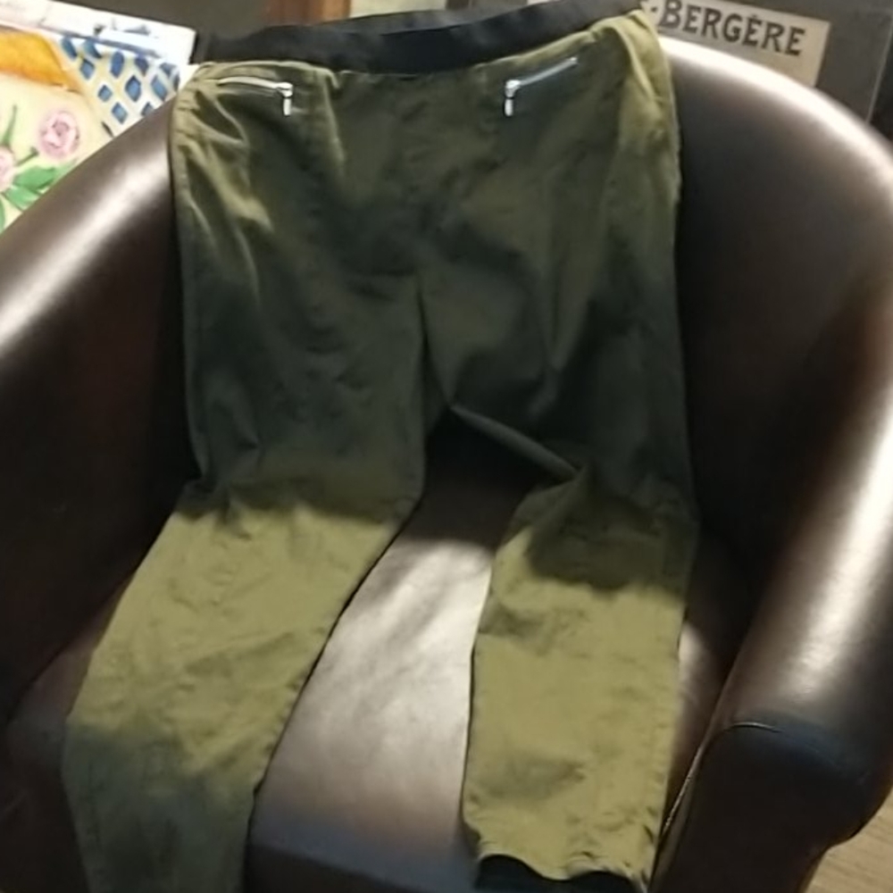 Army green jeggings